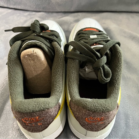 Nike Air Force 1 LV8 GS - Summit White / Vivid Sulfur (5.5 Youth = 7 Women's) - Picture 9 of 11